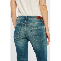 Pepe Jeans - Jeansy Joey. Jeansy damskie marki Pepe Jeans. W wyprzedaży za 319.90 zł.