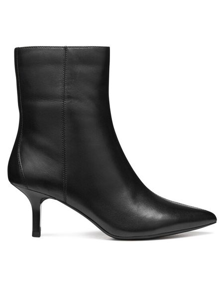 Geox Botki D Kleopy D56YBB 000TU C9999 Czarny. Czarne botki damskie Geox, ze skóry, bez obcasa, na szpilce, bez zapięcia. Za 699.99 zł.