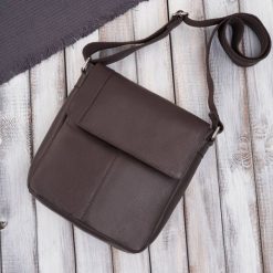 Listonoszka męska na ramię klasyczna ze skóry naturalnej brązowa Paolo Peruzzi E-31-BR. Brązowe torby na ramię męskie bez wzorów, ze skóry, eleganckie, na ramię. Za 129.00 zł.