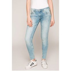 Pepe Jeans - Jeansy RIPPLE. Niebieskie jeansy damskie Pepe Jeans. W wyprzedaży za 239.90 zł.
