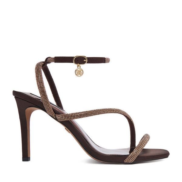 Sandały Nine West. Brązowe sandały damskie Nine West, bez wzorów, bez obcasa, na szpilce, bez zapięcia. Za 249.99 zł.