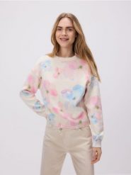 Sweter z ozdobnym printem - wielobarwny. Swetry damskie Reserved, l, bez wzorów, z bawełny, klasyczne, bez kołnierzyka, bez ramiączek, bez kaptura. W wyprzedaży za 119.99 zł.
