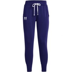 Spodnie fitness damskie Under Armour Rival Fleece Joggers. Niebieskie obuwie sportowe damskie Under Armour, bez wzorów, na fitness i siłownię. Za 284.56 zł.