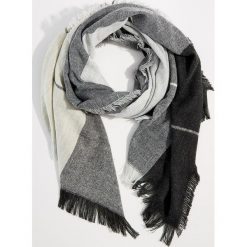 Szalik we wzory - Beżowy. Brązowe szaliki i chusty damskie Mohito. Za 49.99 zł.