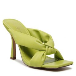 Klapki DeeZee. Zielone klapki damskie DeeZee, bez wzorów, bez obcasa. Za 139.99 zł.