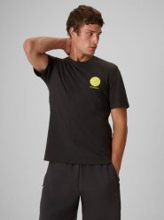 4F T-shirt regular z nadrukiem męski - szary M. Szare t-shirty męskie 4f, m, bez wzorów, z bawełny, biznesowe, bez kołnierzyka. Za 69.99 zł.