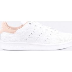 Adidas Originals - Buty. Białe obuwie sportowe damskie adidas Originals, z gumy. W wyprzedaży za 299.90 zł.
