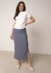 Niebieska Prosta Spódnica z Rozcięciem z Boku ze Strukturalnej Tkaniny Orinelin. Niebieskie spódnice damskie Born2be, m, bez wzorów, z tkaniny, biznesowe, maxi, koszulowe. Za 39.99 zł.