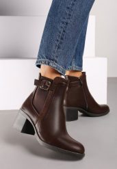 Brązowe Botki Sztyblety Wykończone Metaliczną Klamrą i Elastyczną Wstawką Lericeas. Brązowe botki damskie Renee, na zimę, z jeansu, eleganckie, bez obcasa, na obcasie, bez zapięcia. Za 109.99 zł.