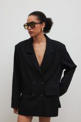 Marynarka z marszczeniem w kolorze TOTALLY BLACK - ROCHELLE-S/M. Czarne żakiety damskie Marsala, m, bez wzorów, z bawełny, eleganckie. Za 599.90 zł.