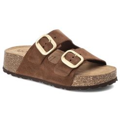 Klapki damskie Yokono, cholewka ze skóry naturalnej zamszowej z dwoma szerokimi paskami z regulacją na metalowe klamry, brązowe, Wiwi-003. Brązowe klapki damskie Yokono, bez wzorów, ze skóry, bez obcasa. Za 239.00 zł.