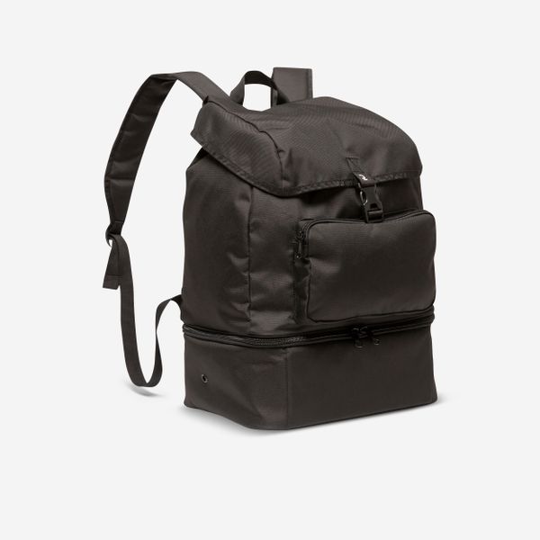 Plecak sportowy dla dzieci Kipsta Hardcase 30 litrów. Czarne torby i plecaki dziecięce Decathlon, z gumy, duże. Za 89.99 zł.
