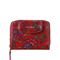 Czerwony damski portfel skórzany BajuBaj – połączenie stylu, jakości i funkcjonalności PD1255s115. Czerwone portfele damskie bez wzorów, ze skóry. Za 180.50 zł.