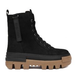 Trzewiki G-Star Raw. Czarne botki damskie G-Star Raw, retro, bez obcasa, na płaskiej podeszwie, bez zapięcia. Za 359.99 zł.