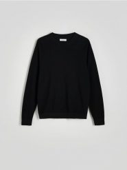 Bawełniany sweter - czarny. Czarne swetry przez głowę męskie Reserved, l, bez wzorów, z bawełny, bez kołnierzyka. W wyprzedaży za 59.99 zł.