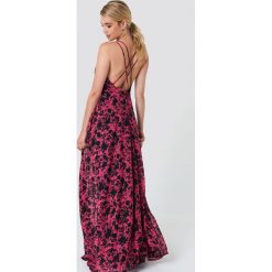 Trendyol Sukienka maxi z nadrukiem w kwiaty - Red,Multicolor. Sukienki damskie marki Trendyol. Za 181.95 zł.