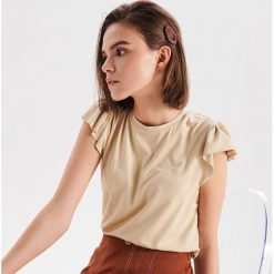 Bluzka z ozdobnymi rękawkami - Kremowy. Bluzki damskie Cropp. Za 34.99 zł.