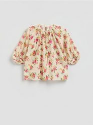 Bluzka z ramią - złamana biel. Bluzki damskie Reserved, l, bez wzorów, z tkaniny, bez kołnierzyka, bez ramiączek. Za 179.99 zł.