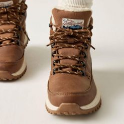 Buty trekkingowe damskie Regatta Sherbourne. Brązowe trekkingi damskie Regatta, trekkingowe. Za 341.00 zł.