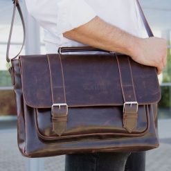Torba męska na ramię SOLIER S25 brązowa. Brązowe torby na ramię męskie Solier, bez wzorów, z jeansu, biznesowe, do ręki. Za 179.00 zł.