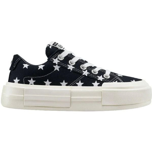 Buty sportowe damskie Converse Chuck Taylor All Star Cruise. Czarne obuwie sportowe damskie Converse, bez wzorów. Za 490.00 zł.