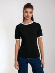 Bawełniana koszulka z kontrastową lamówką - czarny. Czarne t-shirty damskie Sinsay, l, bez wzorów, z bawełny, bez kołnierzyka. Za 25.99 zł.
