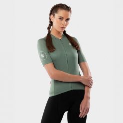 Damska ultralekka koszulka rowerowa Kolarstwo Siroko M3 Altitude. Zielone koszulki sportowe damskie SIROKO, m, bez wzorów, bez kołnierzyka, bez ramiączek, na fitness i siłownię. Za 253.00 zł.