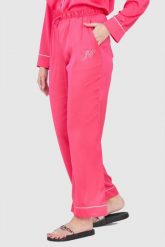 JUICY COUTURE Różowe satynowe spodnie piżamowe z haftowanym logo. Czerwone piżamy damskie Juicy Couture, s, bez wzorów, z satyny, bez ramiączek. W wyprzedaży za 199.99 zł.
