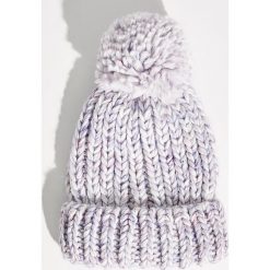 Czapka z pomponem - Fioletowy. Fioletowe czapki i kapelusze damskie Sinsay. Za 24.99 zł.