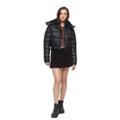 Damska krótka kurtka z kapturem Superdry Fuji. Czarne kurtki damskie Superdry., xl, z aplikacjami, z nylonu, z kapturem. Za 520.10 zł.