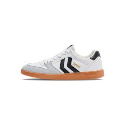 Buty halowe Hummel Perfekt Cl. Białe obuwie sportowe damskie Hummel, bez wzorów, do piłki ręcznej. Za 213.00 zł.