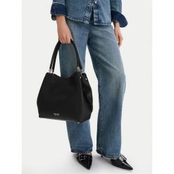 Torebka Nine West. Czarne torebki do ręki damskie Nine West, bez wzorów, klasyczne, bez dodatków. Za 199.99 zł.