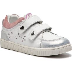 Półbuty LASOCKI KIDS CI12-SOLUTION-10. Czerwone półbuty dziewczęce Lasocki Kids, bez wzorów, z nubiku, bez zapięcia. Za 99.99 zł.