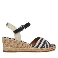 Espadryle Tamaris. Sandały damskie Tamaris, bez wzorów, bez obcasa, bez zapięcia. Za 299.99 zł.