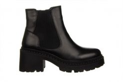 Botki Bayla-161 138 23515 Black 161602, Czarny, Skóra naturalna - 39. Czarne botki damskie Bayla, na zimę, z gumy, eleganckie, z okrągłym noskiem, bez obcasa, bez zapięcia. W wyprzedaży za 269.10 zł.