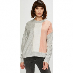 Trendyol - Sweter. Szare swetry damskie Trendyol, z dzianiny, z okrągłym kołnierzem. Za 79.90 zł.
