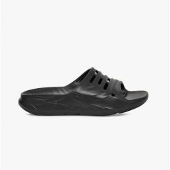 Klapki damskie Teva ApreTrail. Czarne trekkingi damskie Teva, trekkingowe. Za 169.99 zł.