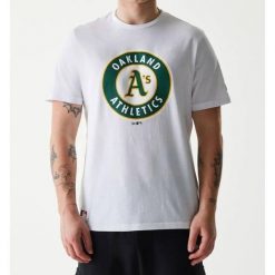 T-Shirt MLB Oakland Athletics New Era blanc. Białe t-shirty męskie New Era, l, bez wzorów, z materiału, eleganckie, bez kołnierzyka. Za 126.50 zł.