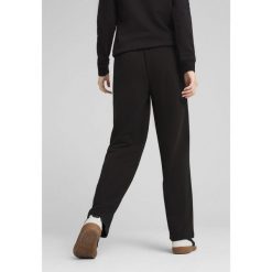 Damskie spodnie z prostymi nogawkami i małym logo No. 1 ESS Comfort PUMA Black. Czarne spodnie sportowe damskie Puma, l, bez wzorów, trekkingowe. W wyprzedaży za 114.00 zł.