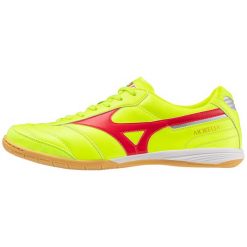Buty piłkarskie Mizuno Morelia Sala Elite IN. Szare buty sportowe męskie Mizuno, ze skóry, bez zapięcia, do piłki nożnej. Za 305.65 zł.