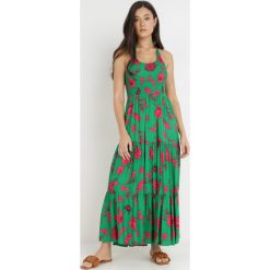 Zielona Sukienka z Wiskozy Damaleia. Zielone sukienki damskie Born2be, s, z aplikacjami, z tkaniny, bez kołnierzyka, bez ramiączek, maxi, dopasowane. Za 29.99 zł.