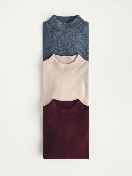Sweter z wełny merino - beżowy. Brązowe swetry damskie Reserved, l, bez wzorów, z wełny, bez kołnierzyka. W wyprzedaży za 99.99 zł.