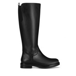 Kozaki Lasocki. Czarne kozaki damskie Lasocki, bez obcasa, na płaskiej podeszwie. Za 379.99 zł.