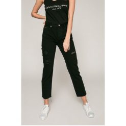 Calvin Klein Jeans - Jeansy. Szare jeansy damskie Calvin Klein Jeans. W wyprzedaży za 399.90 zł.