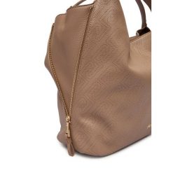 Torebka Liu Jo. Brązowe torebki do ręki damskie Liu Jo, bez wzorów, klasyczne, bez dodatków. Za 679.99 zł.