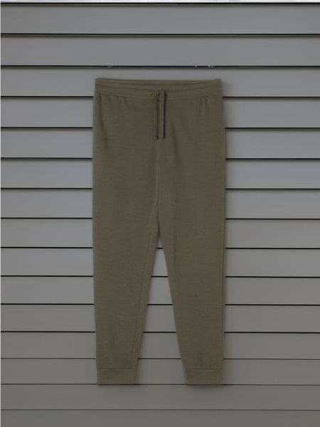 Spodnie jogger - khaki. Brązowe spodnie materiałowe męskie Sinsay, l, bez wzorów. Za 29.99 zł.
