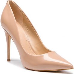 Szpilki GUESS - FLOK24 PAF08 NUDE. Brązowe szpilki damskie Guess, z aplikacjami, ze skóry ekologicznej. Za 669.00 zł.
