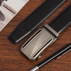 Pasek męski skórzany klamra automatyczna czarny Beltimore A51 : Kolory - czarny, Rozmiar pasków - r.95-110 cm. Czarne paski damskie bez wzorów, ze skóry, wizytowe. Za 71.40 zł.