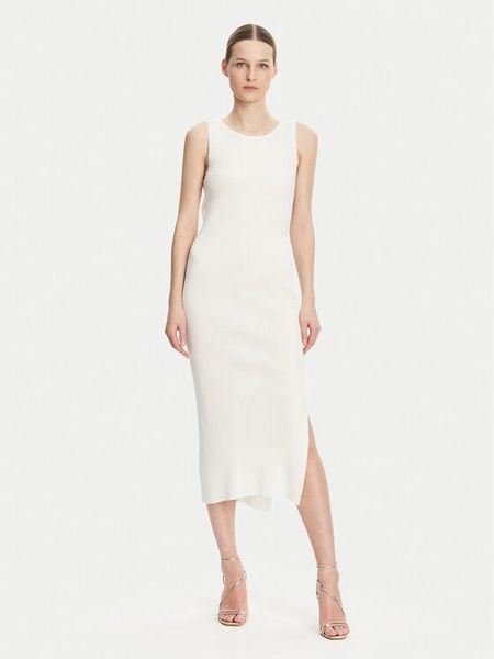 Guess Sukienka 174731 Biały Classic Fit. Białe sukienki damskie Guess, xl, z aplikacjami, z dzianiny, bez kołnierzyka, bez ramiączek. Za 259.99 zł.