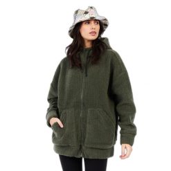 Damska kurtka narciarska Protest Sophy. Zielone kurtki sportowe damskie Protest, na zimę, bez wzorów, bez kaptura, narciarskie. Za 510.50 zł.